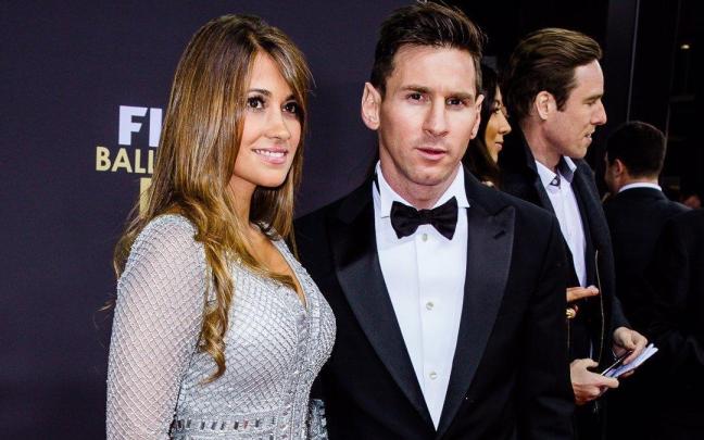 Antonella Roccuzzo y Leo Messi, en la gala del Balón de Oro Antonella Roccuzzo y Leo Messi, en la gala del Balón de Oro