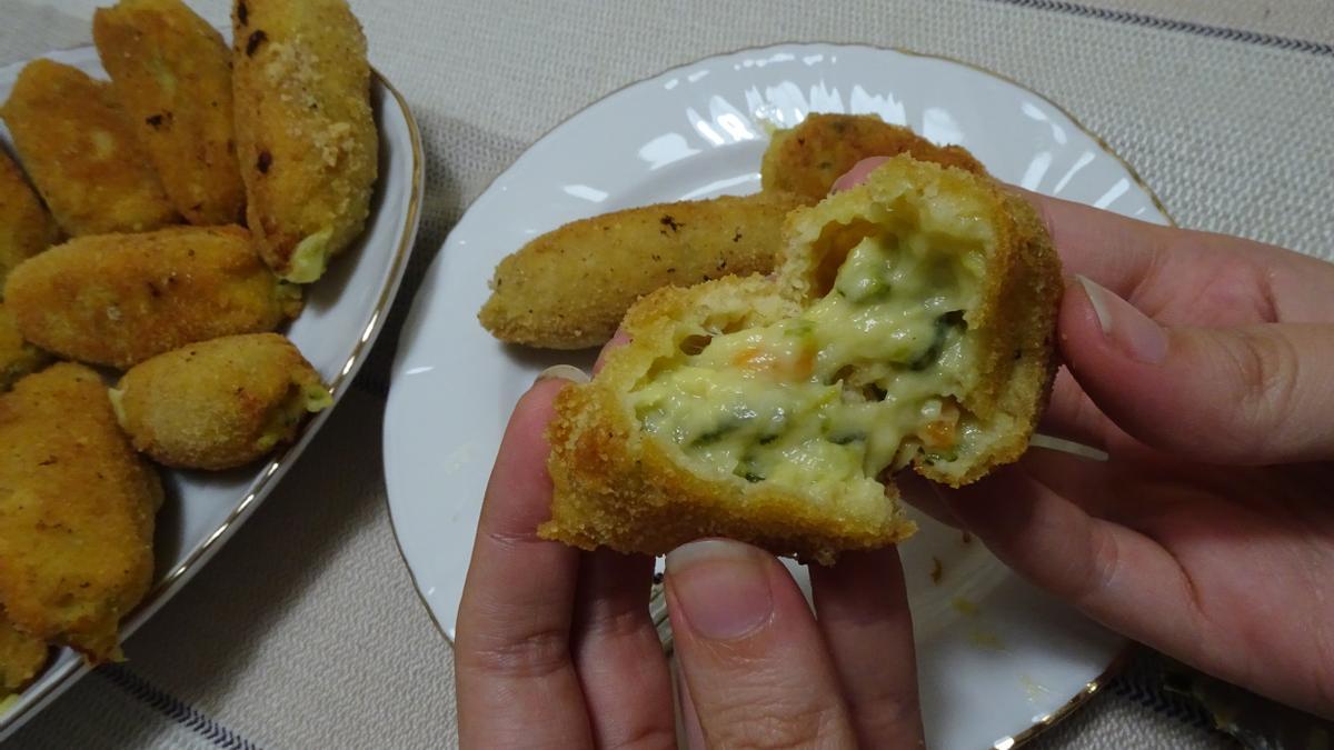 A la croquetas de calabacín es conveniente hacerles una doble cobertura por su especial cremosidad.