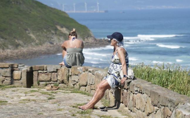 Altas temperaturas y radiación solar en la costa vasca