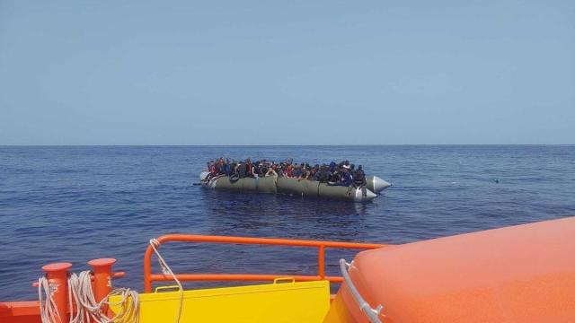 Neumática interceptada por Salvamento Marítimo.