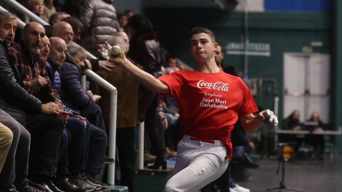 Un instante de las finales del Comarcal de Lezama