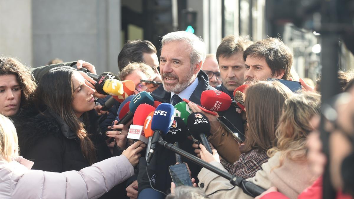 El candidato del PP a la reelección a la Presidencia del Gobierno de Aragón, Jorge Azcón, tras la reunión de la Junta Directiva Nacional del partido.