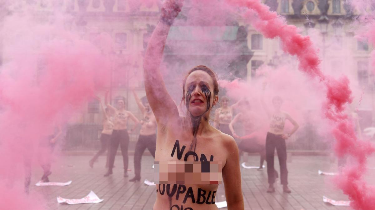 FEMEN ya se manifestó en contra del sexismo en los juzgados.
