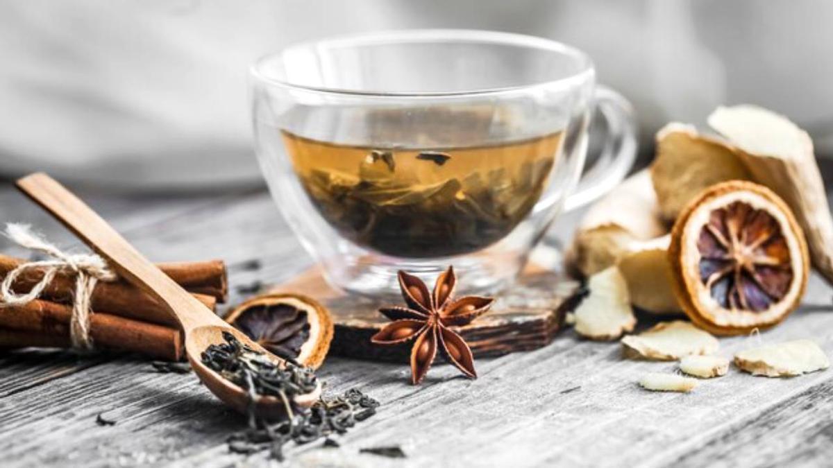 Las cinco infusiones para la menopausia que recomienda una nutricionista