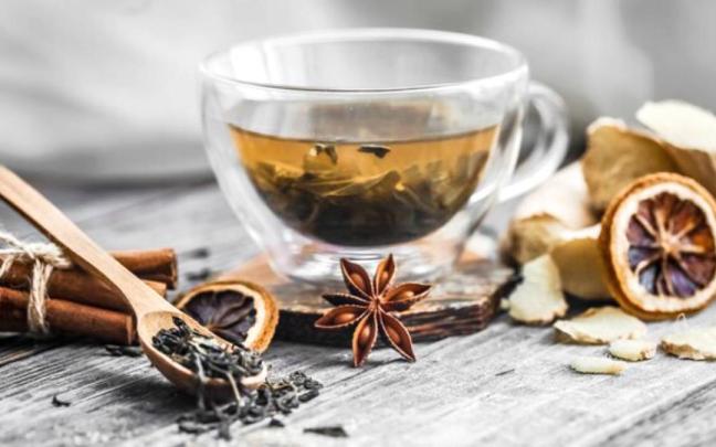 Las cinco infusiones para la menopausia que recomienda una nutricionista