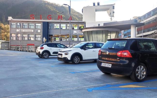 Vista de la plataforma superior de la zona de estacionamiento de vehículos de Sigma.