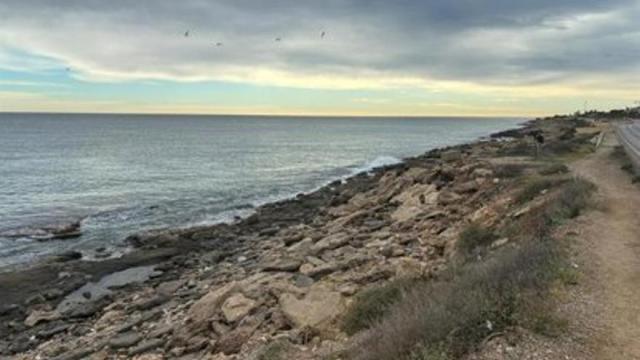 Zona de la costa de Garrucha (Almería) en la que fue encontrado el cuerpo sin vida del menor de cuatro años.