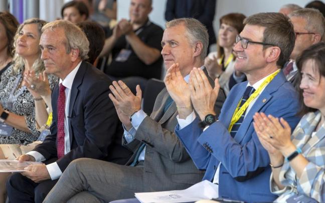 El lehendakari presidió ayer la asamblea general de Innobasque en Gasteiz.