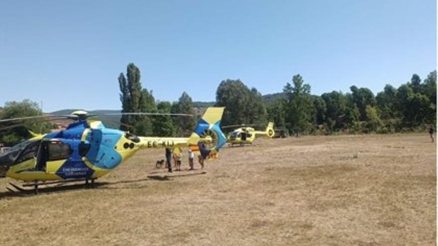 El helicóptero en el lugar donde se ha producido la caída del fallecido