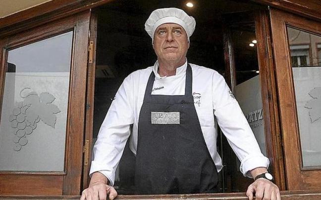 “Aitor salvó la vida de varios de los que viajaron con él”. / RUBEN PLAZA