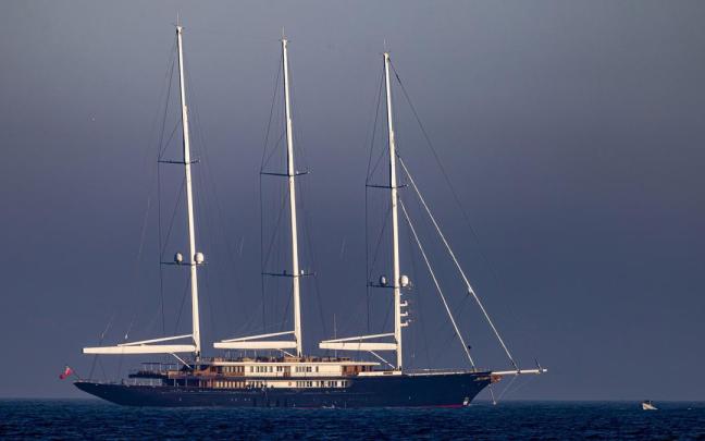 Así es el nuevo supervelero que Jeff Bezos estrena en Palma de Mallorca