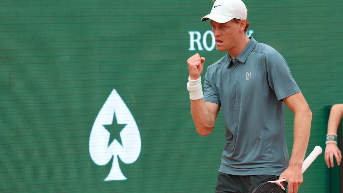 Sinner celebra un punto durante la final de Montecarlo.
