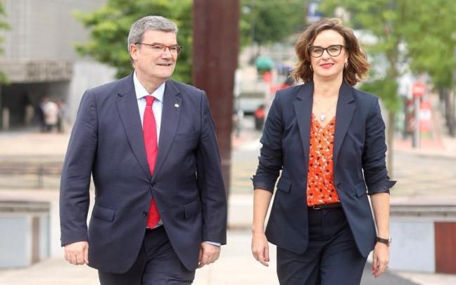 Juan Mari Aburto y Elixabete Etxanobe