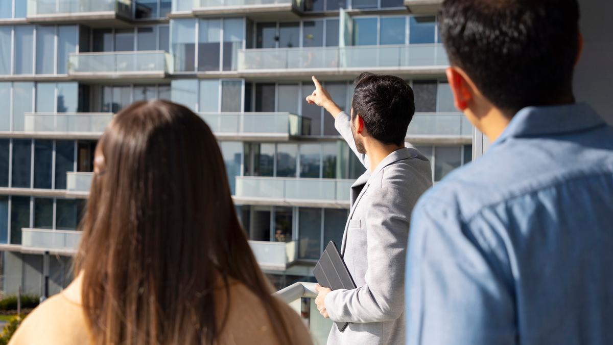 Consultar en el Registro de la propiedad los datos de la vivienda que se quiere comprar o alquilar evitará sorpresas.