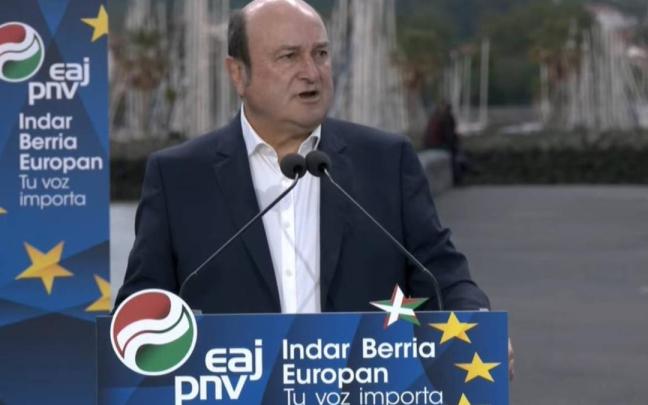 El presidente del EBB, Andoni Ortuzar, en un acto del PNV