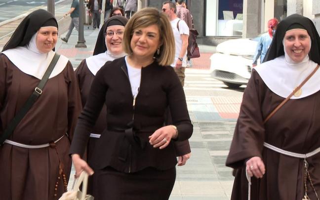 Exmonjas de Belorado declaran ante el Juzgado de Instrucción número 5 de Bilbao, acompañadas de su abogada, Norma Riaño.