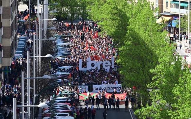 Manifestación en Iruñea, convocada por EH Bildu, en el marco del Aberri Eguna. Manifestación en Iruñea, convocada por EH Bildu, en el marco del Aberri Eguna.