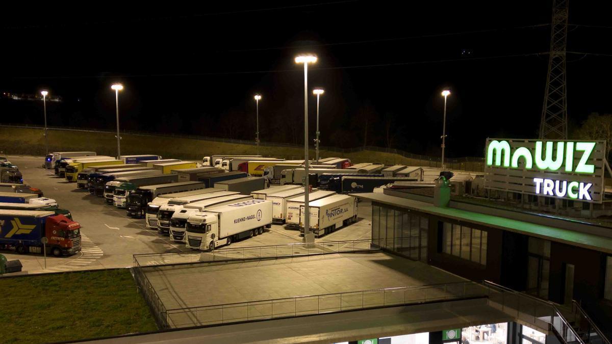 El aparcamiento para camiones de Astigarraga, que ofrece un total de 341 plazas / N.G.