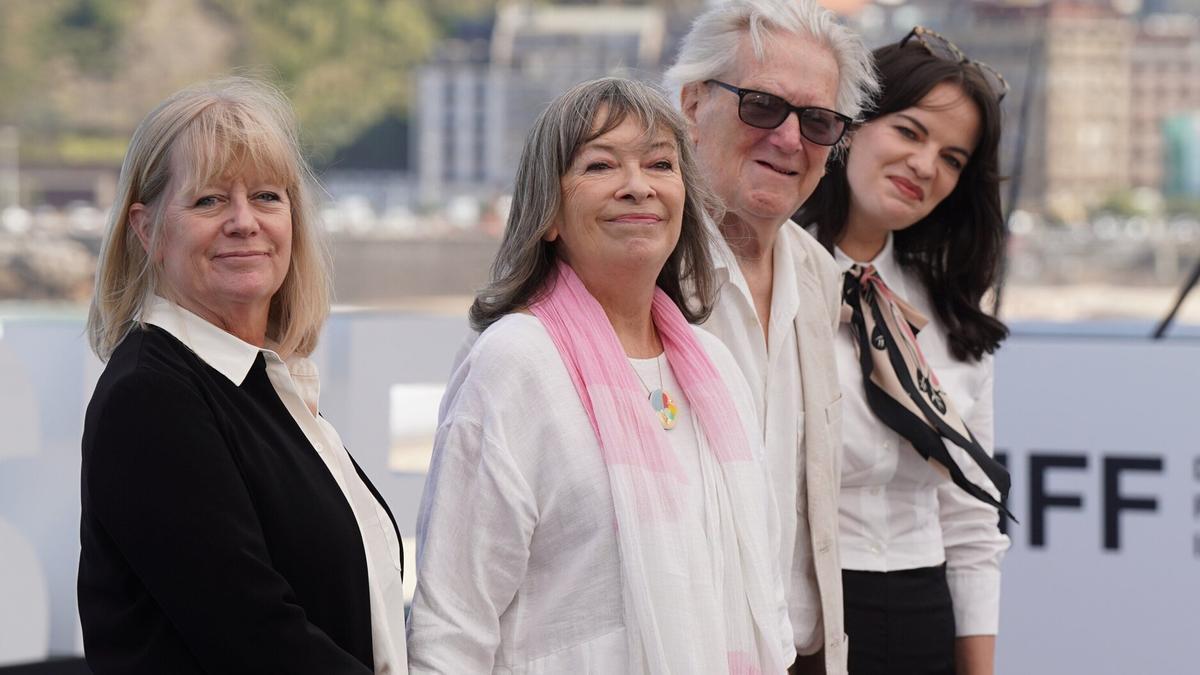 El elenco de la película presente en Donostia