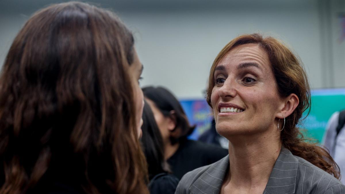 Mónica García junto a Rita Maestre en el plenario de Más Madrid que este miércoles avaló confluir en Sumar a las elecciones generales.