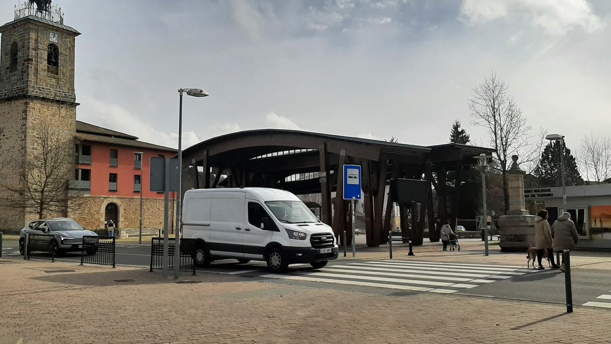 La oficina de turismo de Gorbeialdea en la localidad de Murgia en Zuia