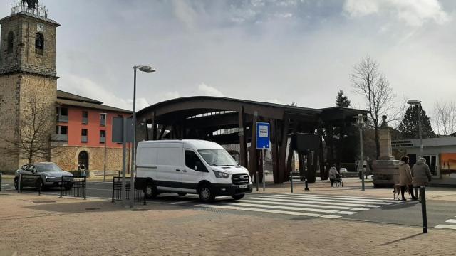 La oficina de turismo de Gorbeialdea en la localidad de Murgia en Zuia