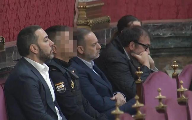 Víctor de Aldama, José Luis Ábalos y Koldo García, durante una sesión del juicio