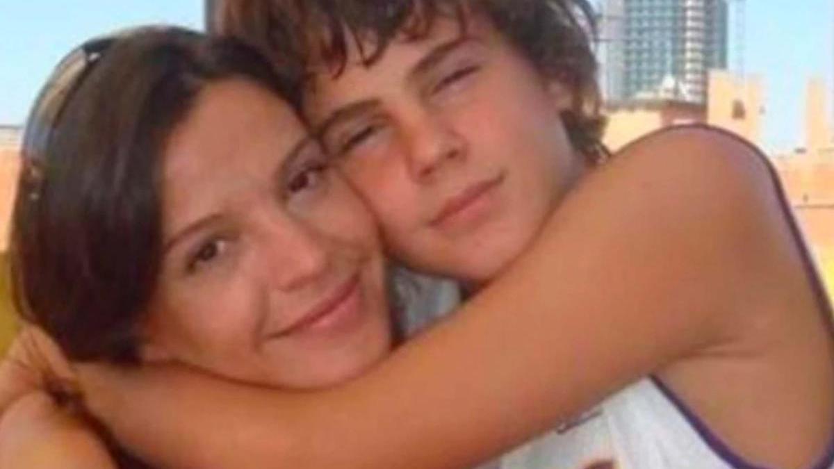 Silvia Bronchalo con su hijo Daniel Sancho.