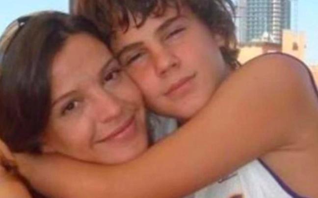 Silvia Bronchalo con su hijo Daniel Sancho.