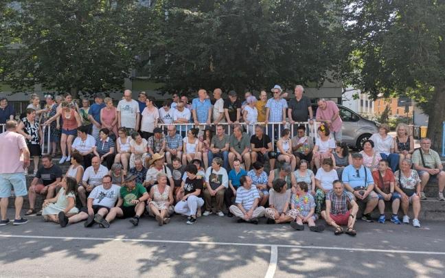 Foto de familia de la jornada festiva de Atzegi Eguna celebrada en Eskoriatza.