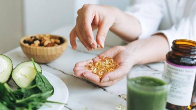 Es indispensable para la producción de energía, el funcionamiento del sistema nervioso, la relajación muscular y la síntesis de neurotransmisores como la serotonina y la melatonina / Freepik Es indispensable para la producción de energía, el funcionamiento del sistema nervioso, la relajación muscular y la síntesis de neurotransmisores como la serotonina y la melatonina
