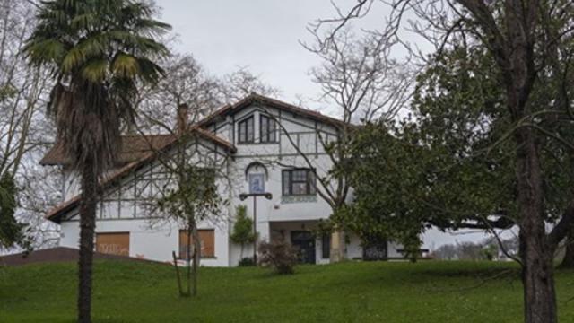 Edificio del parque Ave María