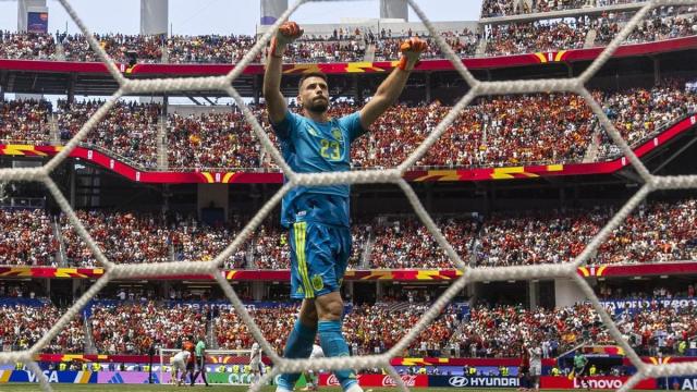 Unai Simón: "Venimos en buena dinámica, pero Portugal va a ser diferente".