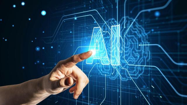 Una mano apunta a un holograma de IA sobre un cerebro.