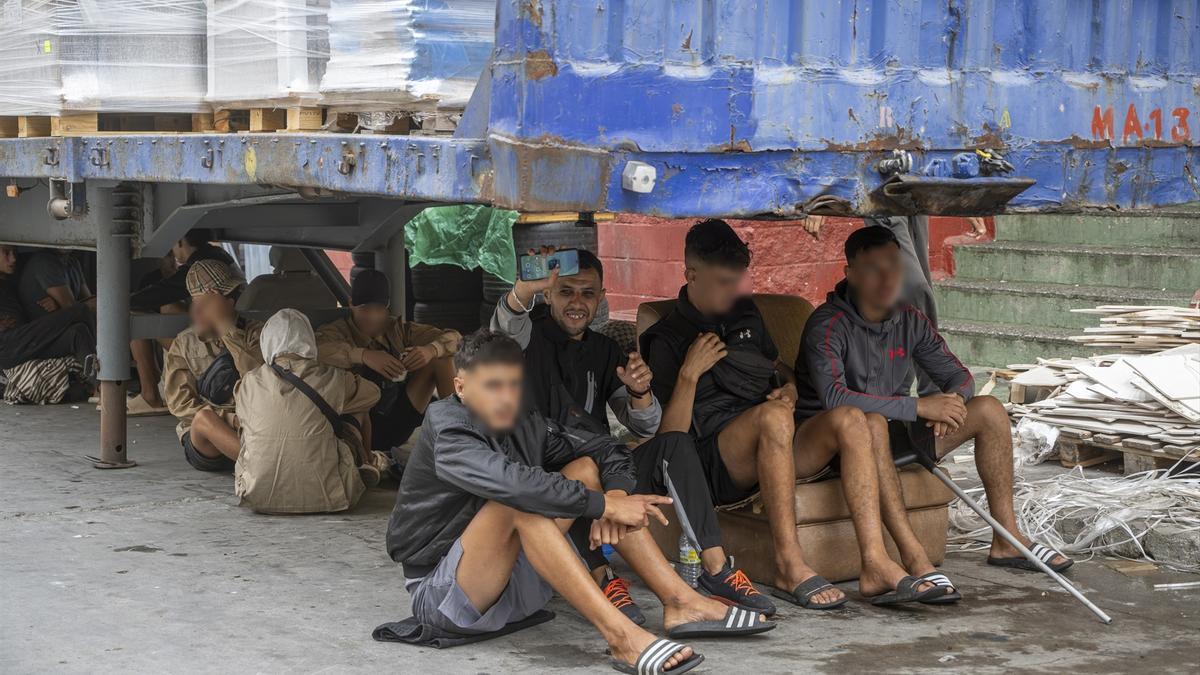 Imágenes de Ceuta un mes después de la entrada masiva de migrantes.
