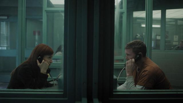 Britt Lower y Sam Worthington, en una escena de ‘Te encontraré’
