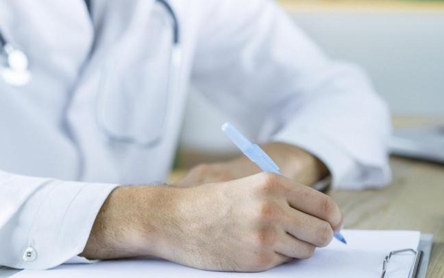El médico defiende su inocencia. El médico defiende su inocencia.