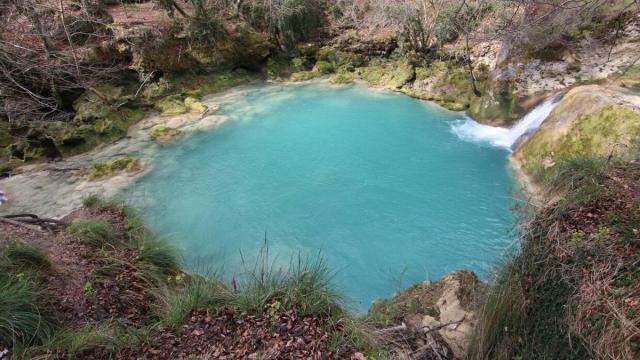 Imágenes de distintos parajes pertenecientes al Nacedero del Urederra, al Parque Natural de Urbasa y a la ciudad medieval Estella.