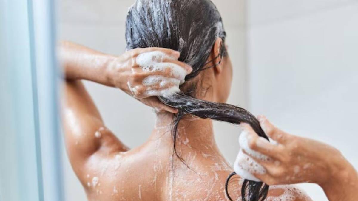 La caída del cabello puede estar provocada por múltiples factores, y no siempre responde a un solo motivo.