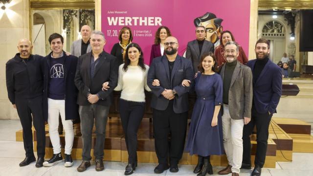 Parte del elenco de 'Werther', que se representará en el Palacio Euskalduna