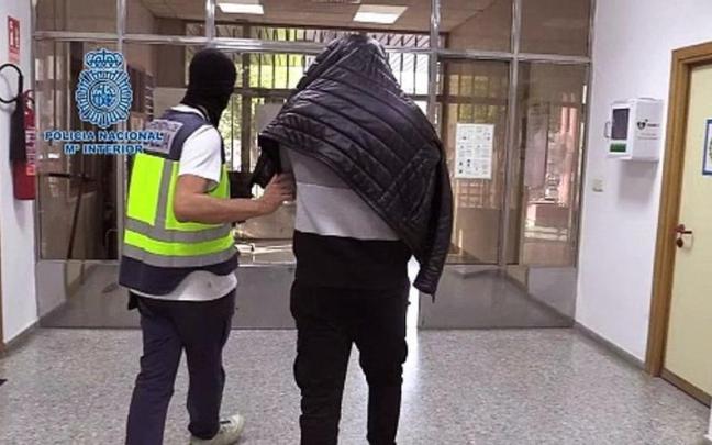 La Policía Nacional ha detenido a cuatro miembros de los 'Biris'. La Policía Nacional ha detenido a cuatro miembros de los 'Biris'.