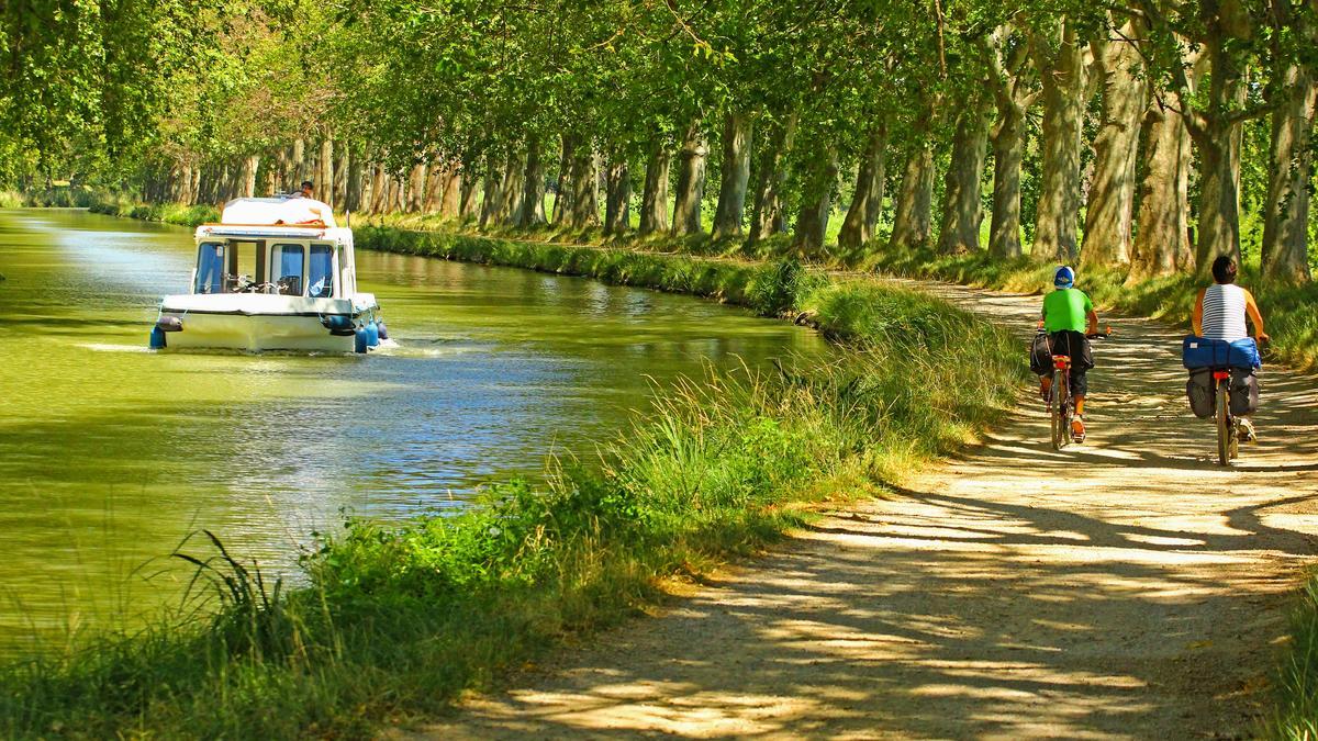 El Canal du Midi es posible conocerlo a pie, en bici o navegando.