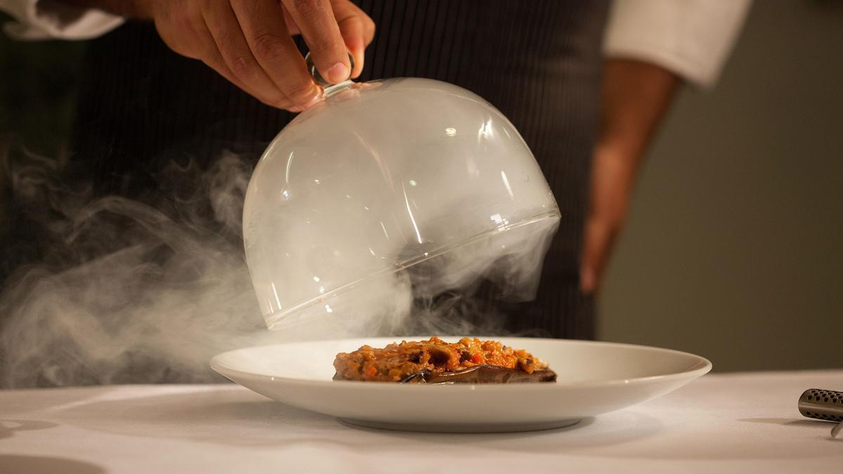 El asador CLASS Soiree Steakhouse, situado al norte de Miami (EE.UU.) ofrece una forma de cena innovadora y muy peculiar.