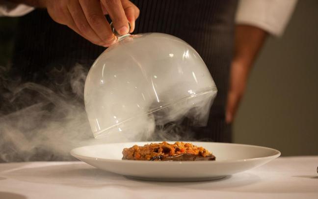 El asador CLASS Soiree Steakhouse, situado al norte de Miami (EE.UU.) ofrece una forma de cena innovadora y muy peculiar.