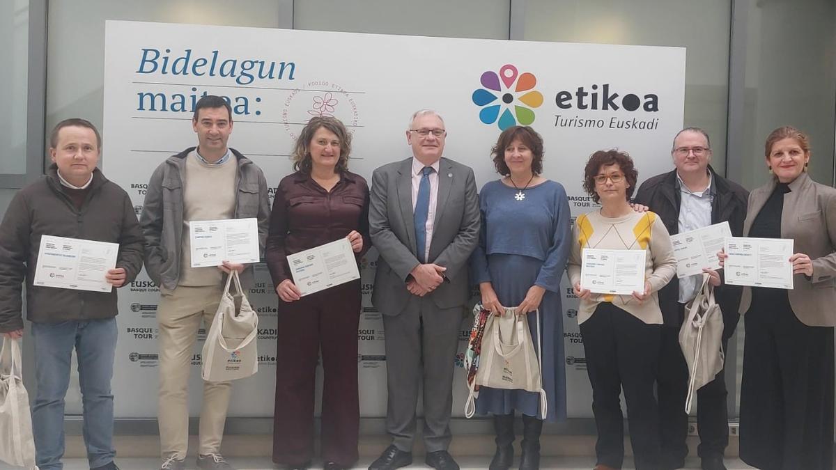 Entrega del Sello de Turismo Ético del Comité de Ética.