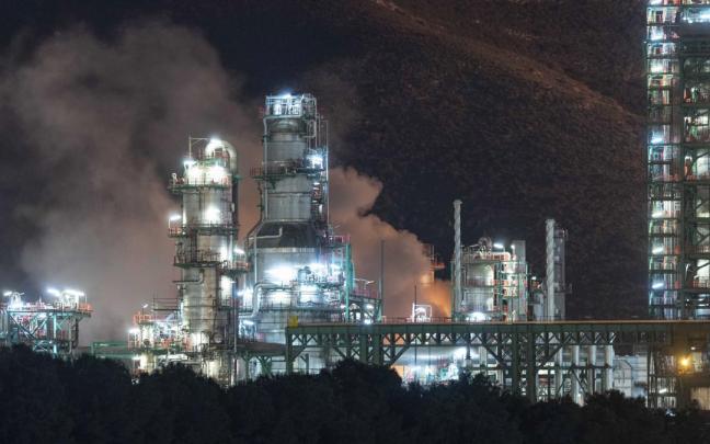 Incendio en una planta murciana de Repsol.