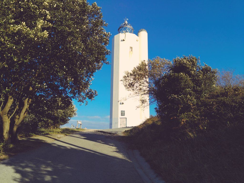 Faro de Gorliz desde la carretera