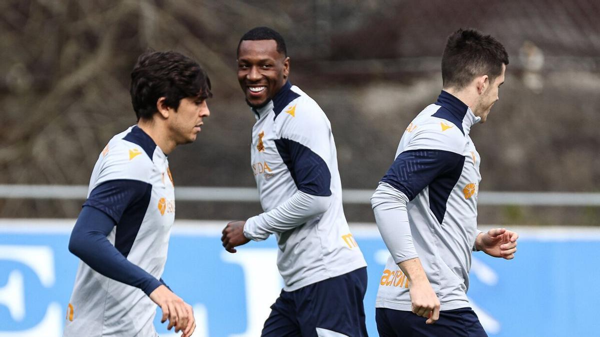 Sheraldo Becker, en el entrenamiento de este miércoles en Zubieta. / R.S.