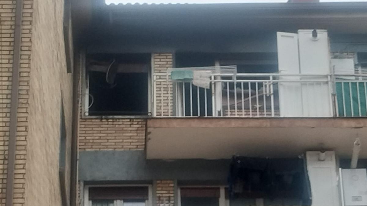 Piso afectado por el incendio que se ha producido este jueves en una vivienda de la calle Uriburu.