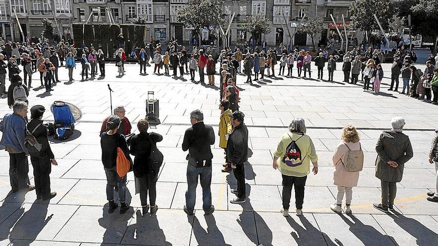 El proyecto multidisciplinar ‘La guerra y el tiempo’ ha contado con una agenda apretada con distintas citas (recitales, representaciones, conciertos...) que culminaron el pasado día 18 con un gran acto público compartido en la plaza